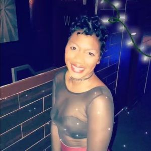 Meet your Posher, Aisha